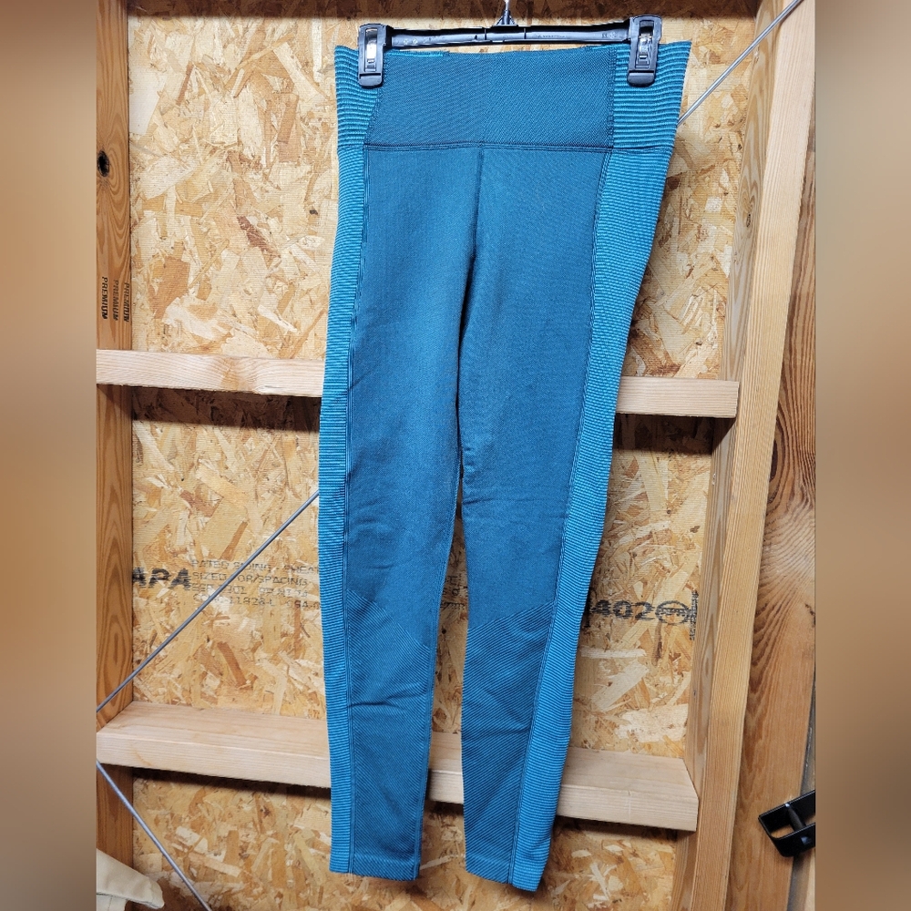 Offline By Aerie Blue Textured Leggings‎ Size Medium